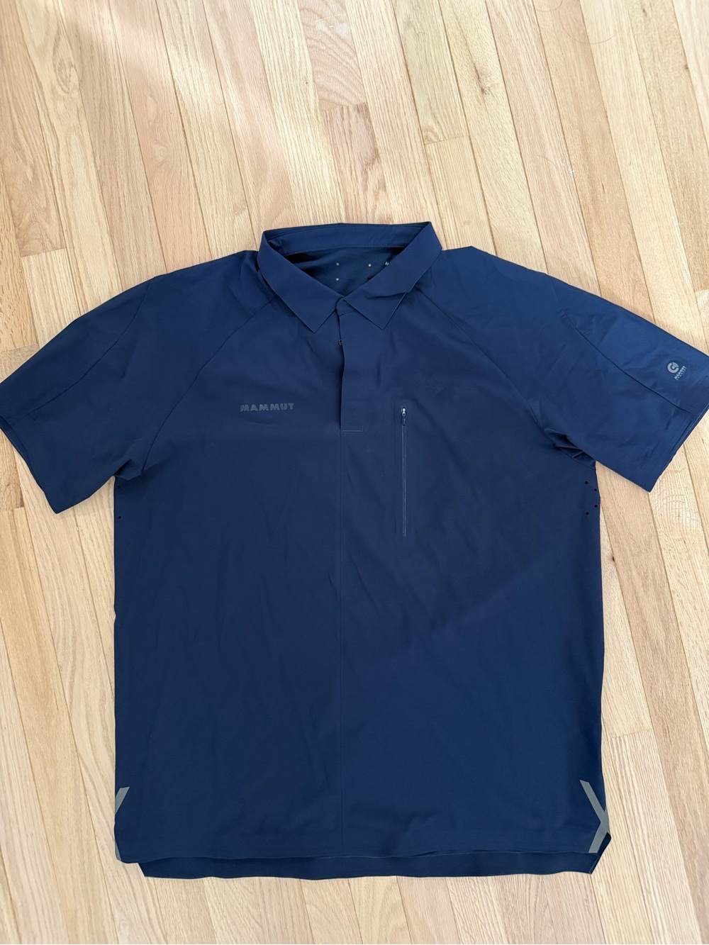 NWOT Mammut Men’s Navy Short-Sleeve Tech Polo with Zip Chest Pocket